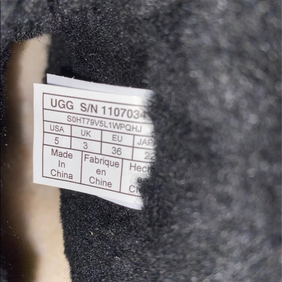Ugg boots size 5 - Picture 5 of 6